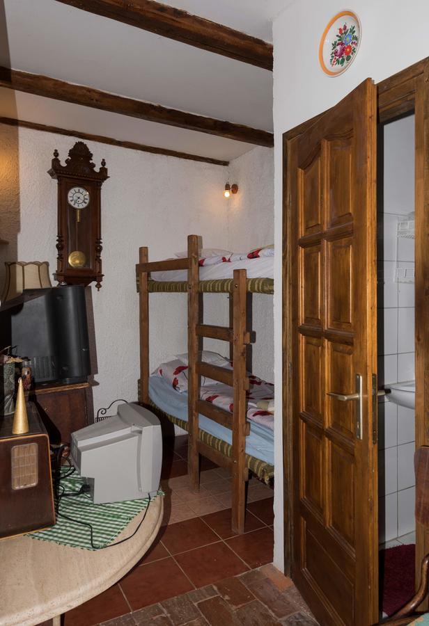 Pataky Borporta Bed & Breakfast Tarcal Bagian luar foto