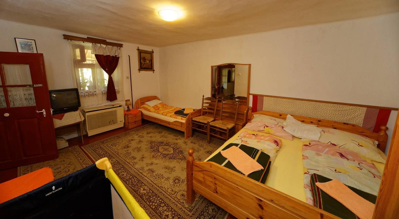 Pataky Borporta Bed & Breakfast Tarcal Bagian luar foto